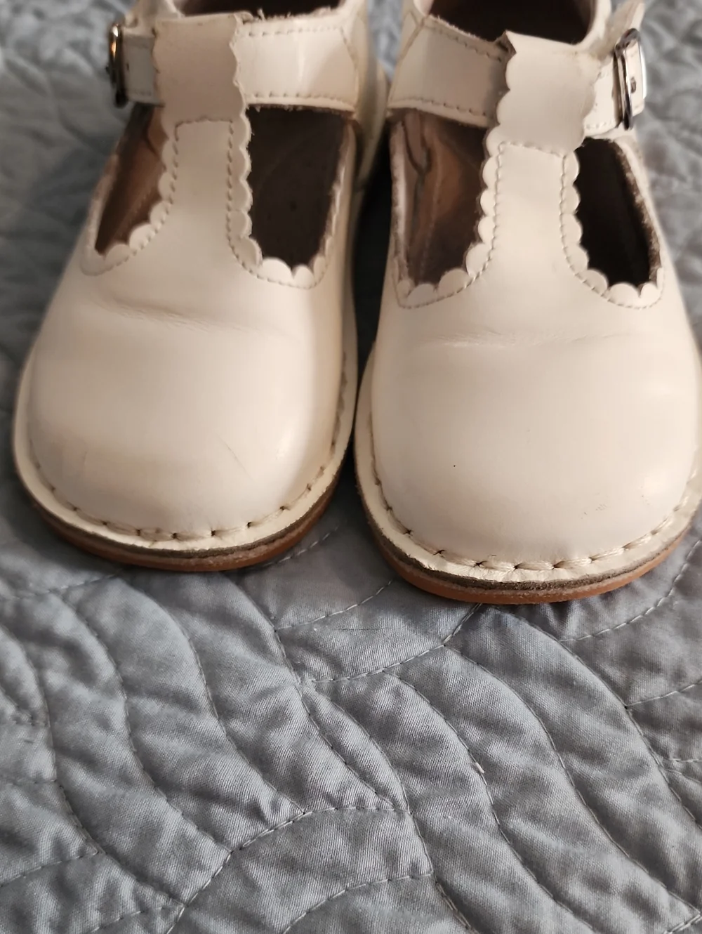 L'Amour Size 9 Toddler
